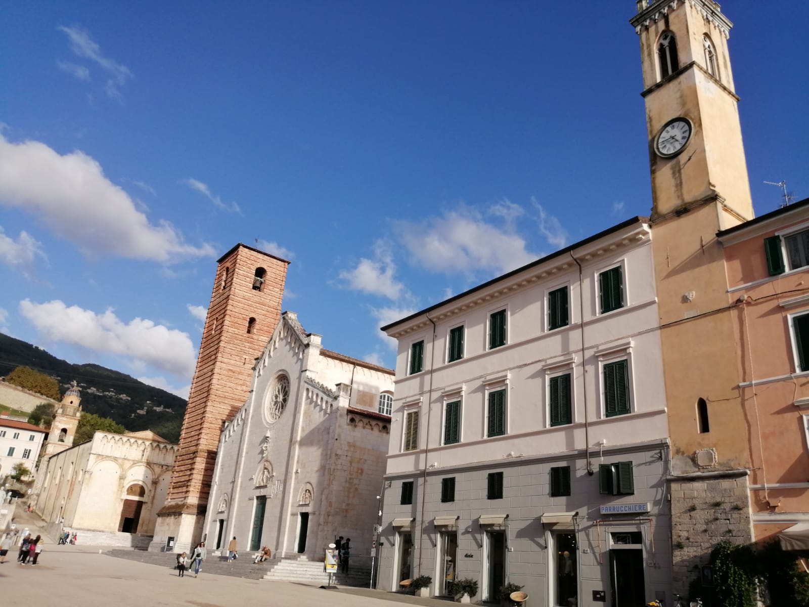 Tour Bianco Italia: Pietrasanta, le cave di marmo delle Alpi Apuane e sapori toscani
